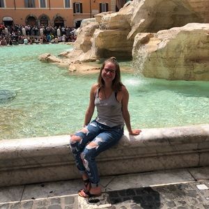 Meet your Posher, Anna